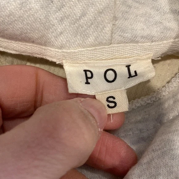 FINAL PRICE DROP POL NWOT Cream and Gray cowl neck Hoodie size small - Picture 2 of 5